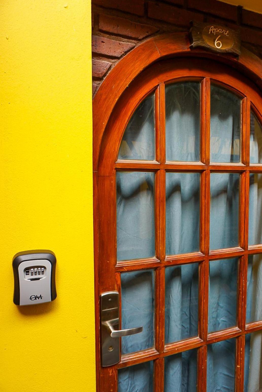 Apart Hotel Libertador El Calafate Zewnętrze zdjęcie